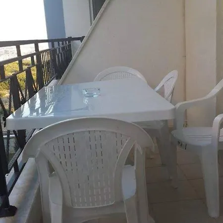 Stunning 2-bed In Apartament *
