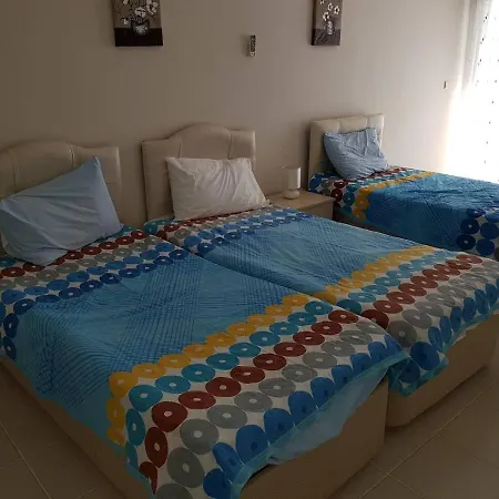 Stunning 2-bed In Apartment *