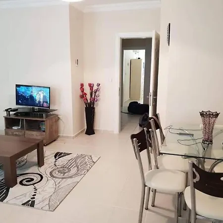 Stunning 2-bed In Apartment